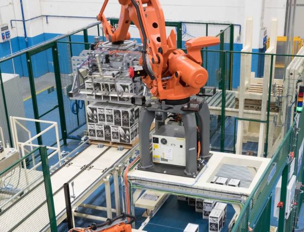 T-rex - Palettiseur compact Clevertech France avec deux fourches rétractables pour palettisation automatique_2