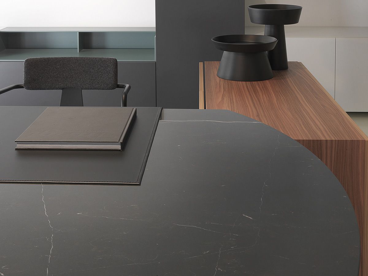 Bureau de direction semi-circulaire en verre PHANTOM avec crédence fixe_2