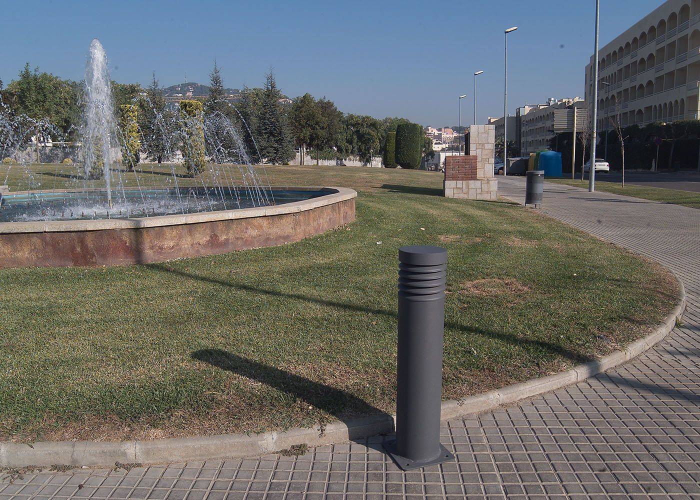 Balise Ona Ibon80 - Acier zingué - IP44 - 23W - Diffuseur méthacrylate transparent_2