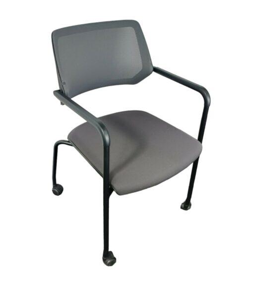 Chaise visiteur Qivi de Steelcase - ergonomique et empilable - d'occasion - confort dynamique et design élégant_2