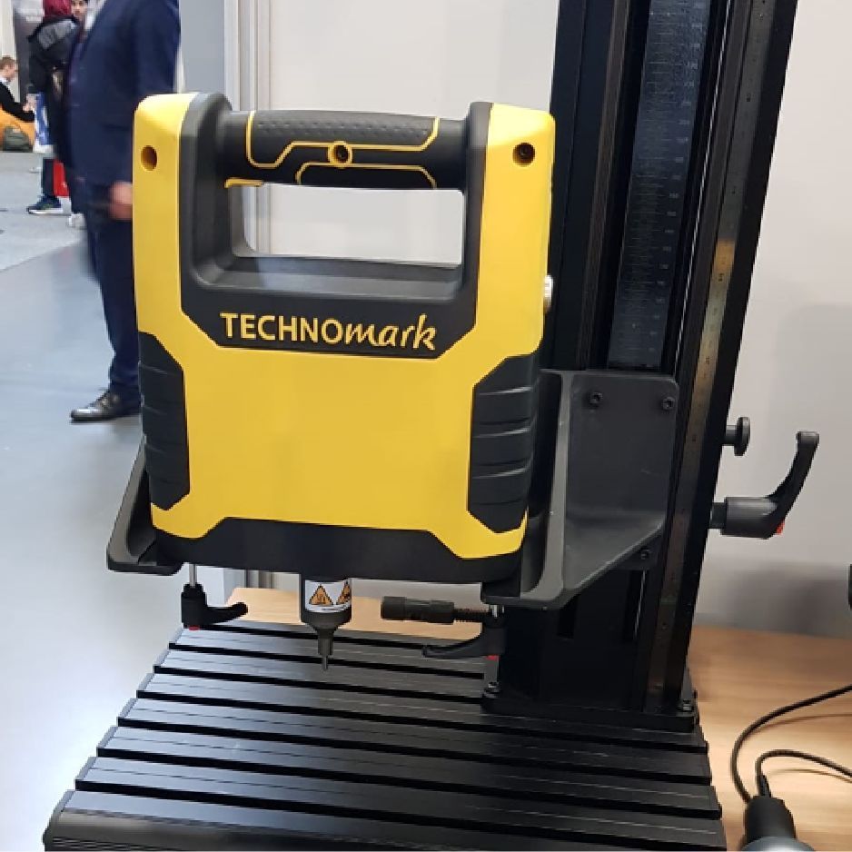 Machine de traçabilité avec marquage permanent et réglage rapide