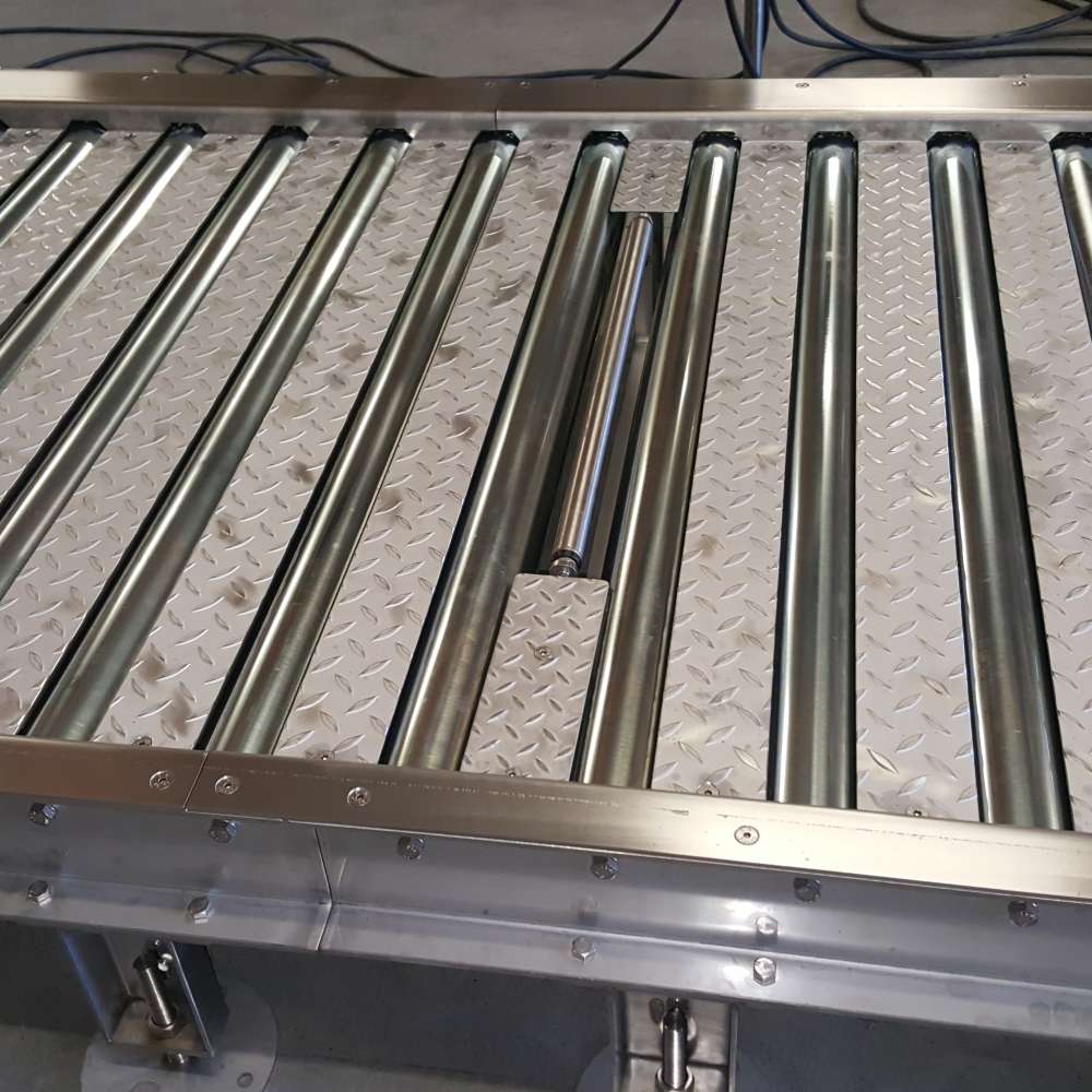 Convoyeur à palettes en inox, bi-chaînes ou tri-chaînes pour l'agroalimentaire, le pharmaceutique et la cosmétique - cms_2