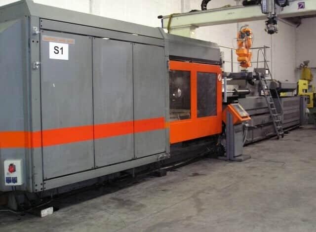 Presse à injecter Sandretto - 9300/1000 S7 - 1990 - vis 105 mm - force de fermeture 1000T_2