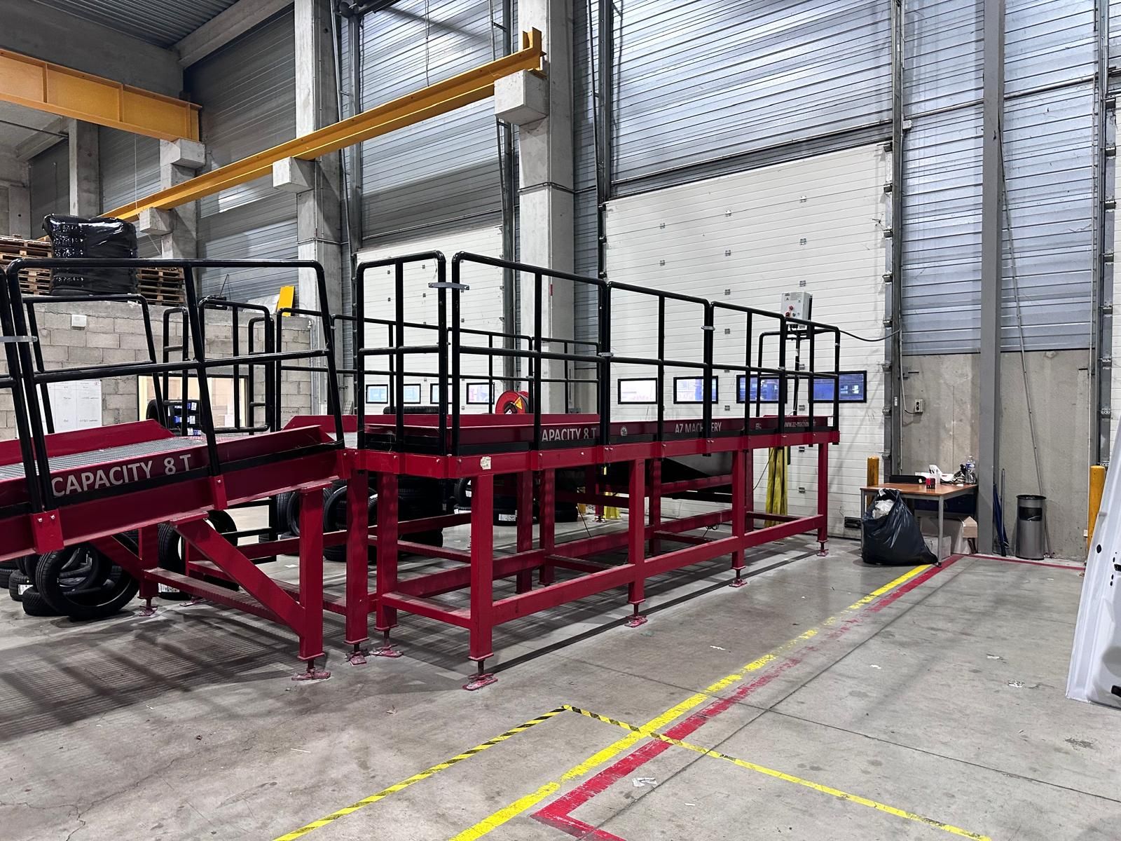 Rampe de chargement fixe avec niveleur électro-hydraulique - 8 tonnes - Occasion - Conforme CE_2