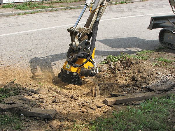 Rogneuse de souches pour pelles_2