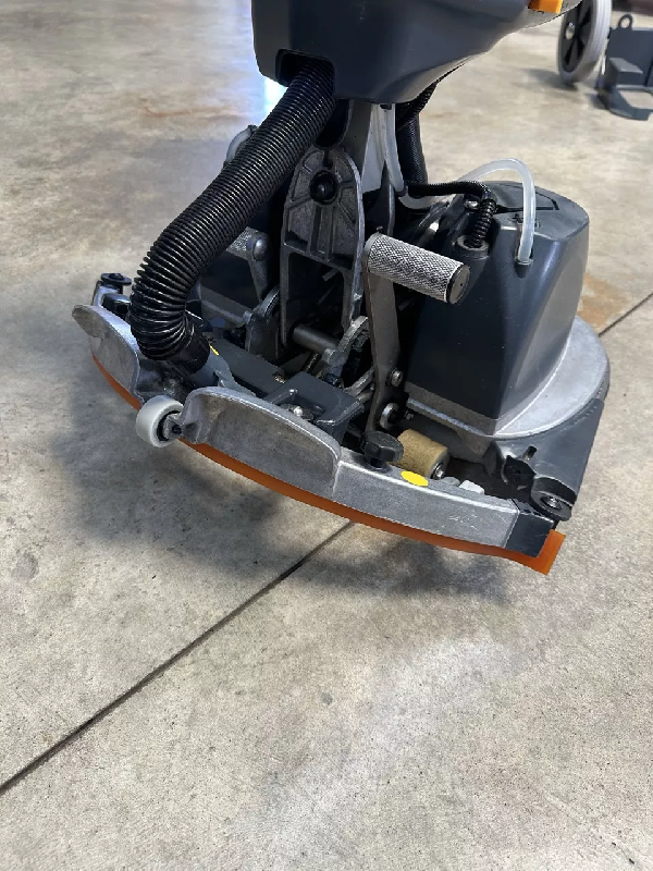 TASKI swingo 250µicro autolaveuse micro-laveuse reconditionnée_2