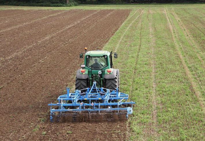 Karat - Cultivateur agricole Lemken GmbH - Largeur de travail 300 à 400 cm - Usage intensif et polyvalent_2