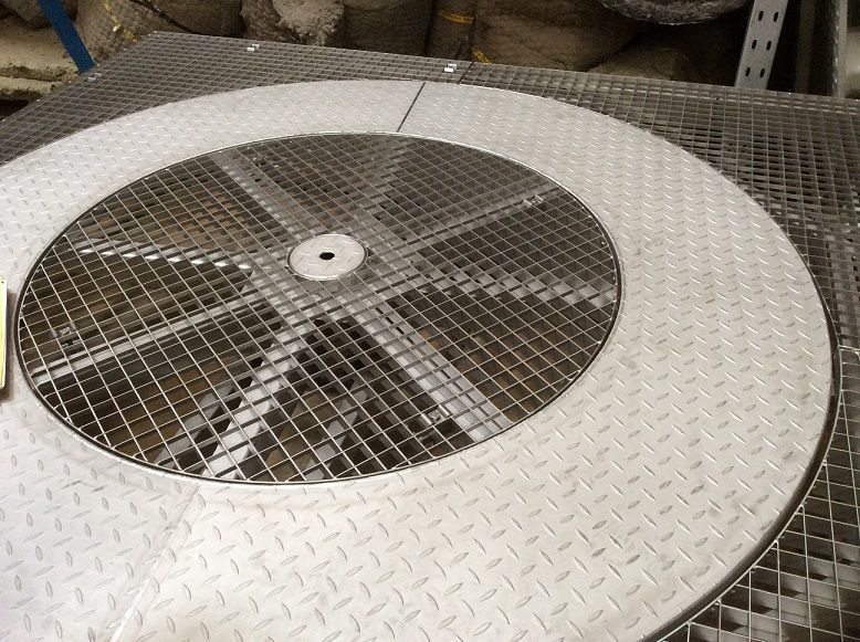 Caillebotis en inox sur-mesure pour industrie alimentaire et pétrochimique - version pressée avec inox 304 et 316Ti - JK Technic_2