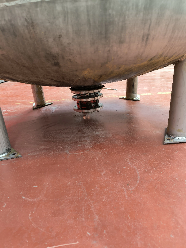 Cuve verticale de 1000 litres en acier inoxydable 304 - référence : c13646 - c13647 - c13649 - c13651 - c13652 - c13653 - c13654_2