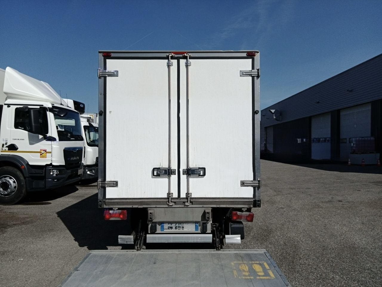 Voiture frigorifique Iveco Daily 35C16 - 726FR135_2
