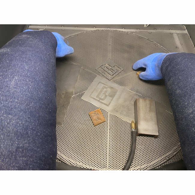 Cabine de sablage / microbillage ARENA - Gamme PRO - Système dépression ou surpression, buse de sablage et ventilation performante_2