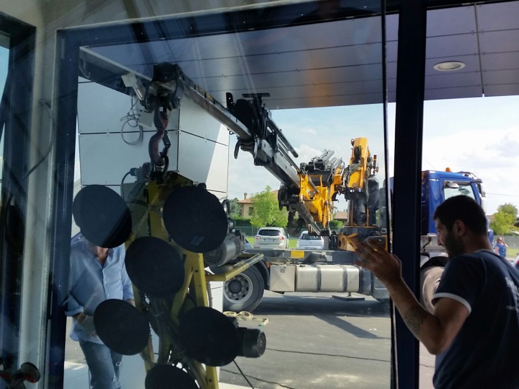 Grue auxiliaire big 395 - effer - pression 355 bar - capacité de levage et encombrement réduit_2