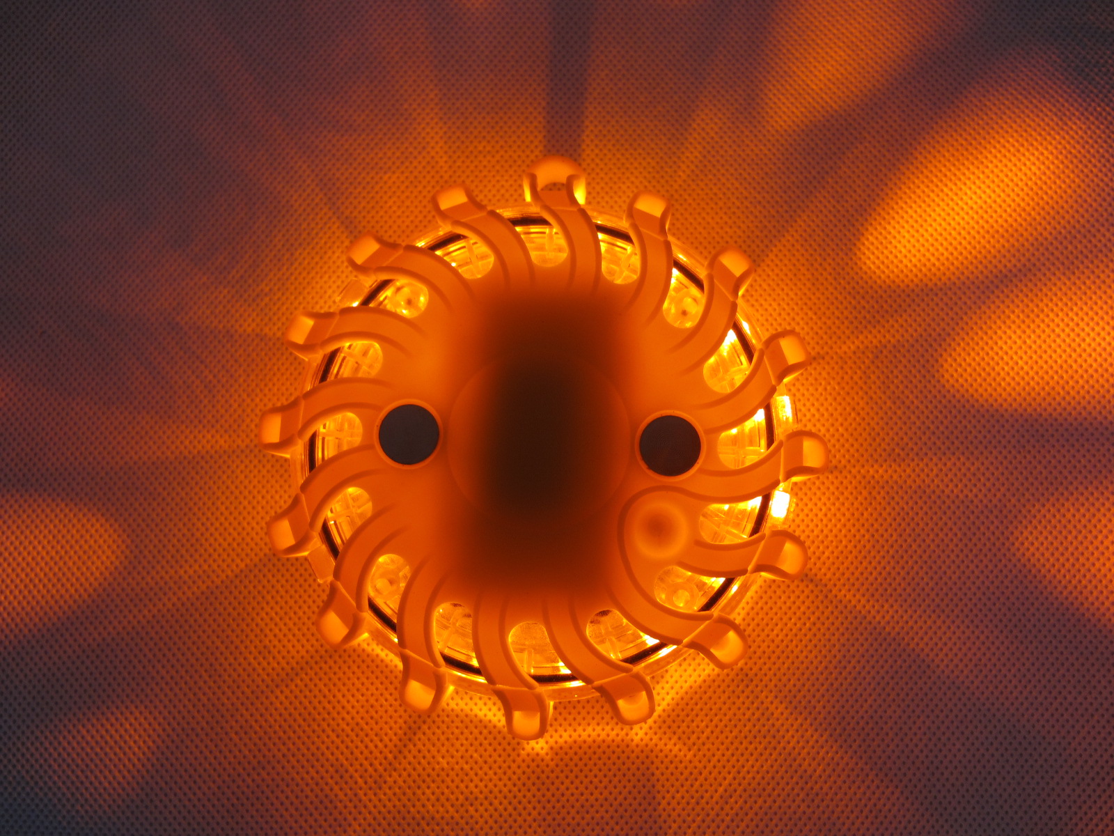 Mallette de 6 balises de signalisation à leds rechargeables (Orange ou Bleu)_2