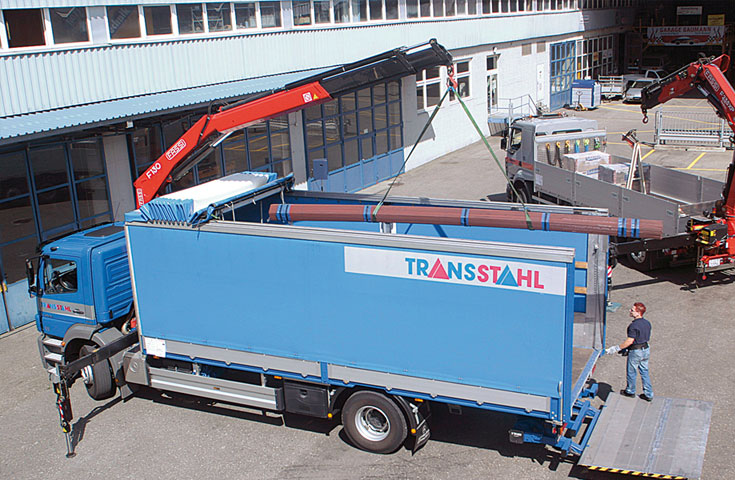 Grue auxiliaire Fassi F135A Active - 13,0 tm - 16,75 m avec jib - Rotation 490°_2