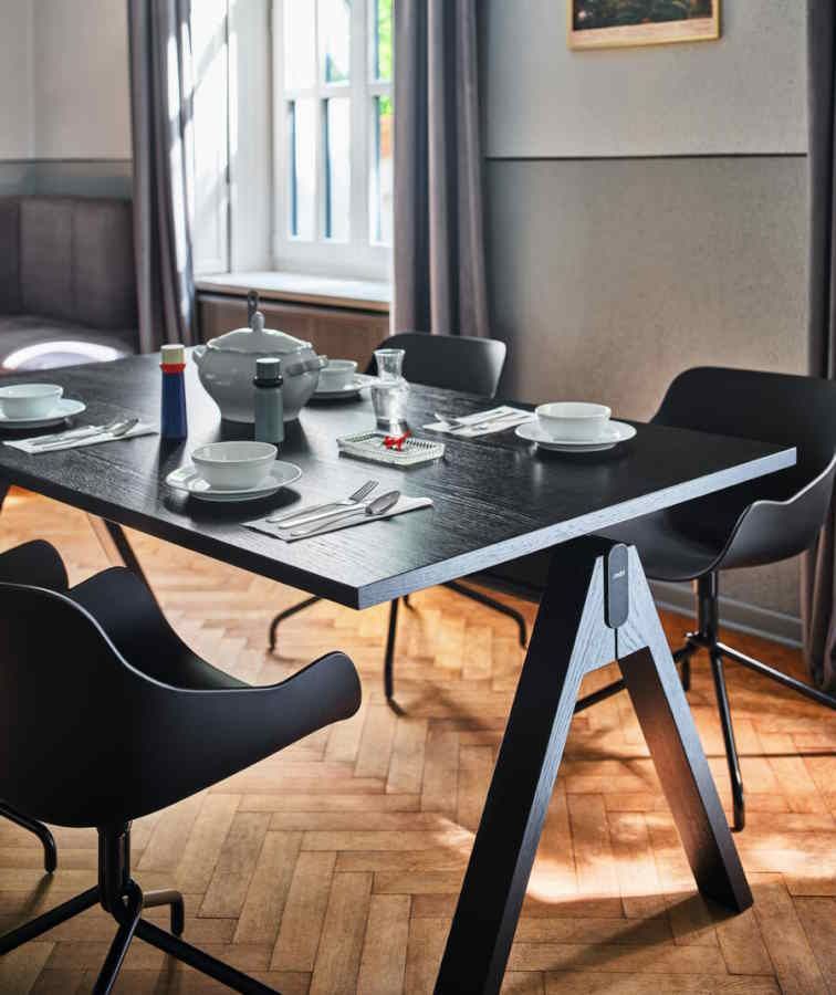 Bureau de direction moderne avec pieds en bois - Viga_2