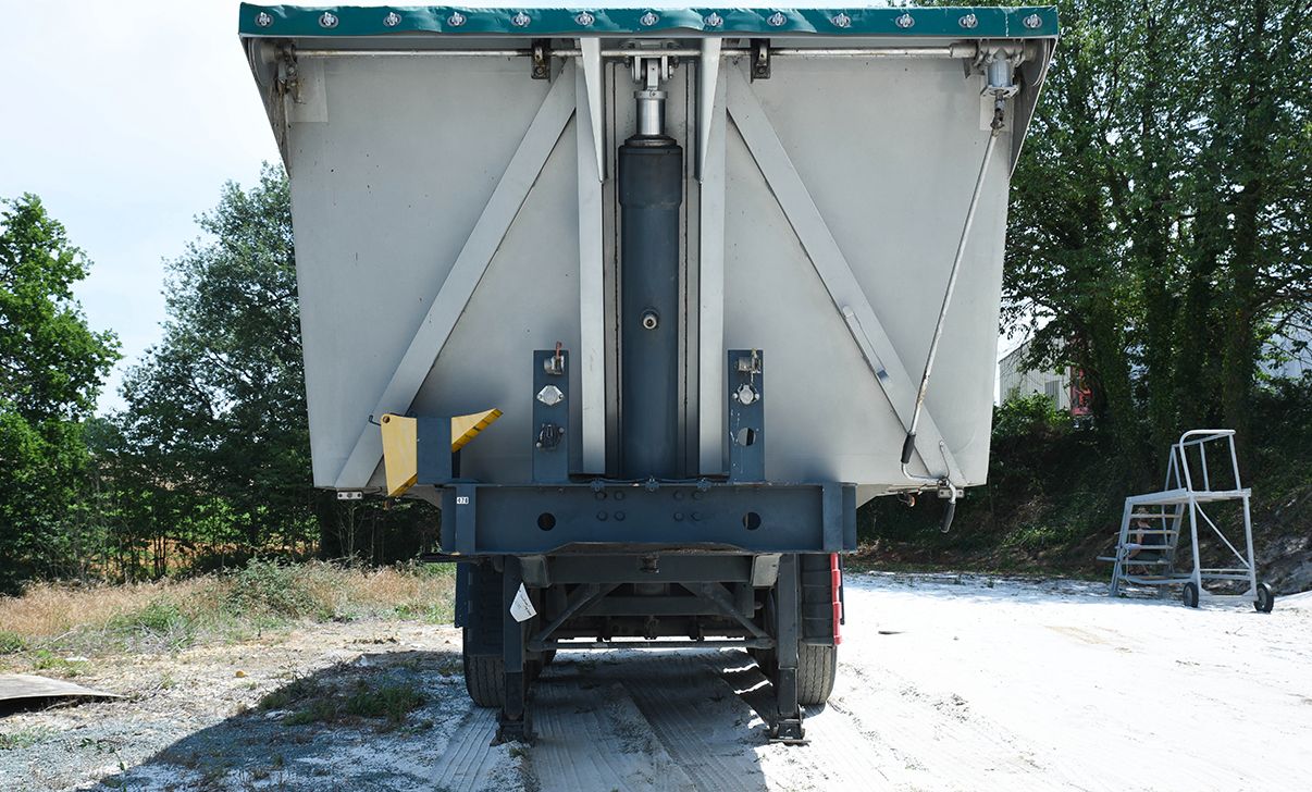 Benne TP aluminium lisse Socari - Volume 23 m3 à 30 m3 - Châssis et carrosserie performants_2