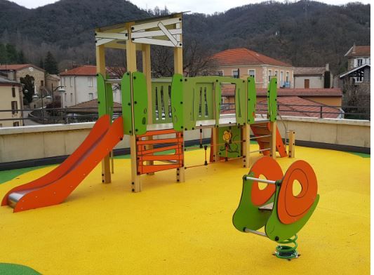 3703 - Ma Cabane, structure pour aire de jeux Transalp - 2 tours avec toboggan, mur d'escalade et panneaux ludiques_2