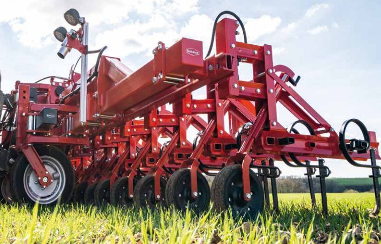 EC-Weeder - Bineuse agricole personnalisable Steketee - Largeur de travail jusqu'à 13 m avec guidage automatique IC-Light_2