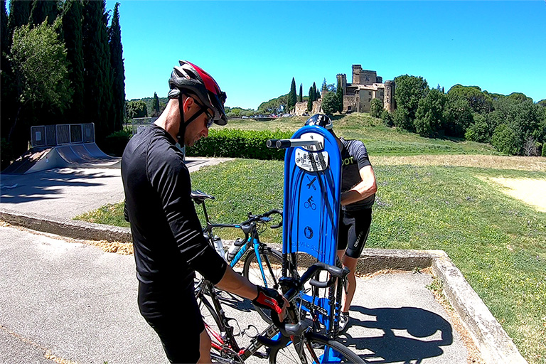 Station interactive de réparation et de gonflage universelle en libre-service pour vélo - clever ifix_2