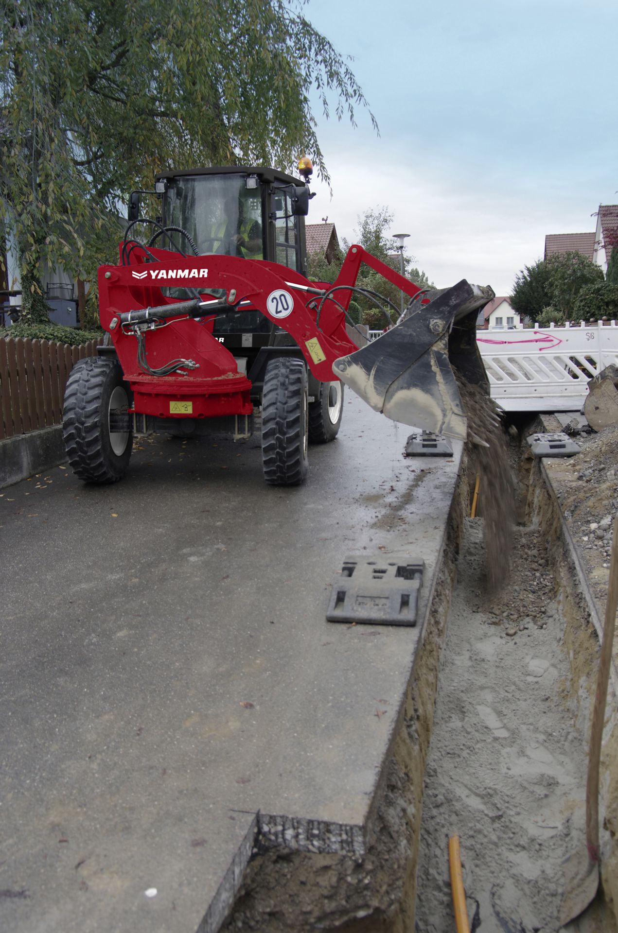 Chargeuse sur pneus Yanmar V70s avec rayon de braquage court