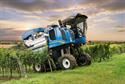 Équipement de récolte New Holland 9050L adapté aux vignes larges