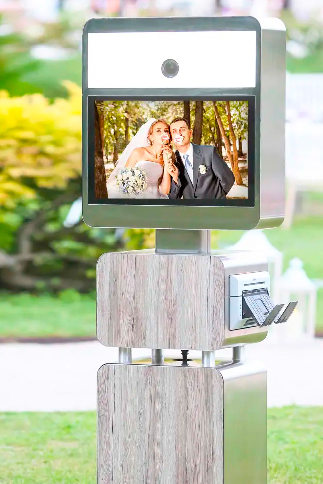 Borne selfie haut de gamme, élégante, pratique et perfonnalisable - VIP BOX Classic_2