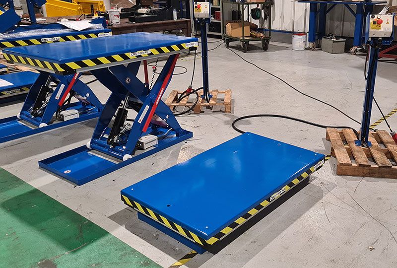 Table élévatrice 1000 kg - Référence TE100-135-080-4292 - Plateau lisse sur mesure - Énergie hydraulique_2