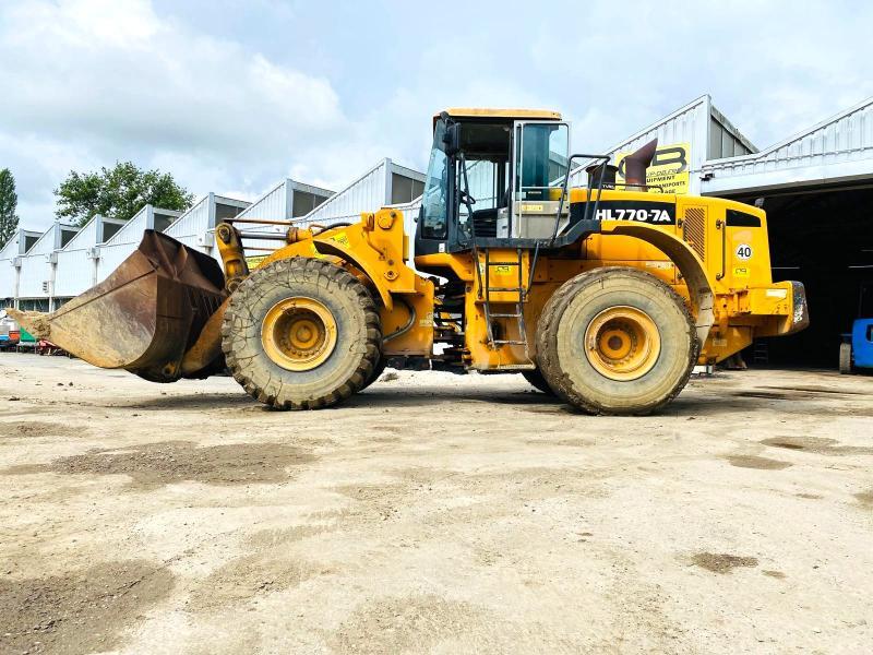 HYUNDAI Chargeuse articulé HL770-7A 23T_2