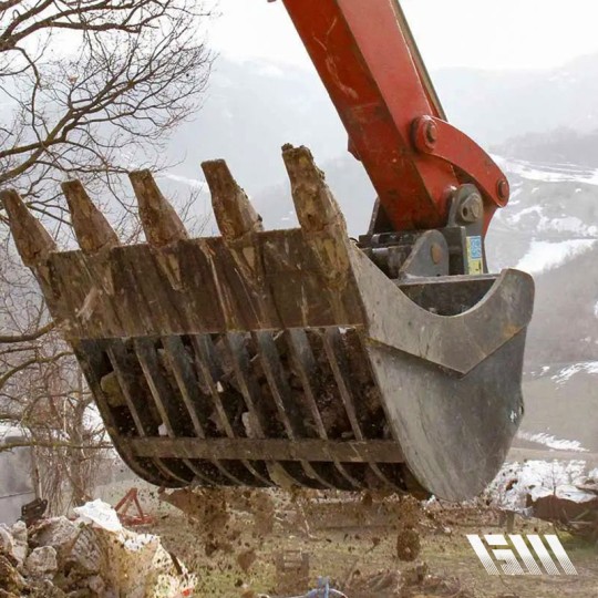 Godet squelette Cangini - acier haute résistance - compatible pelles 0,6 à 22 tonnes - modèle standard, usage général ou néerlandais_2