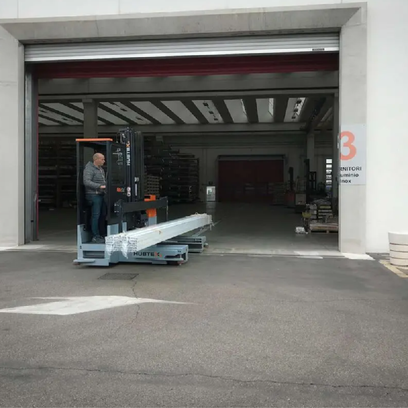 Chariot Multidirectionnel Électrique avec une Capacité de levage Jusqu'à 2 tonnes  en Isère et Rhône - Alpes  -  disponible en achat neuf et en location de courte à longue durée_2