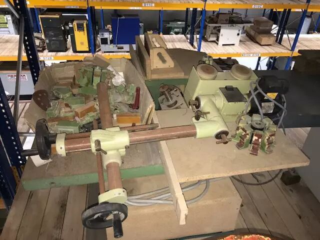 Ponceuse de chants ARMINIUS ST-10 - plusieurs patins - moteur 2.5 ch - inclinaison et montée numériques_2