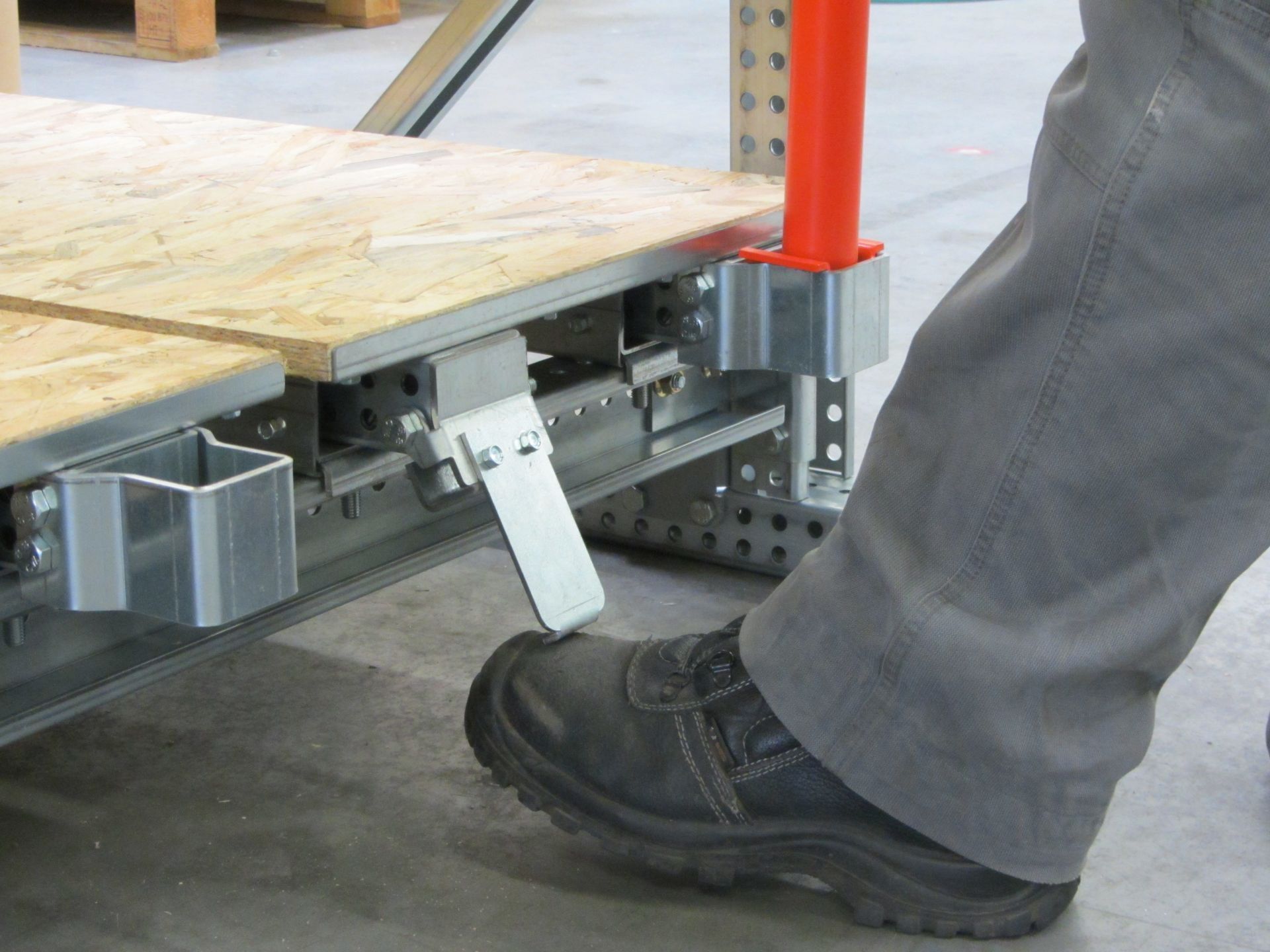 Tiroir à palette sur lisses basses de rayonnage - ouverture télescopique - STOCK3P - charge jusqu'à 900 kg_3