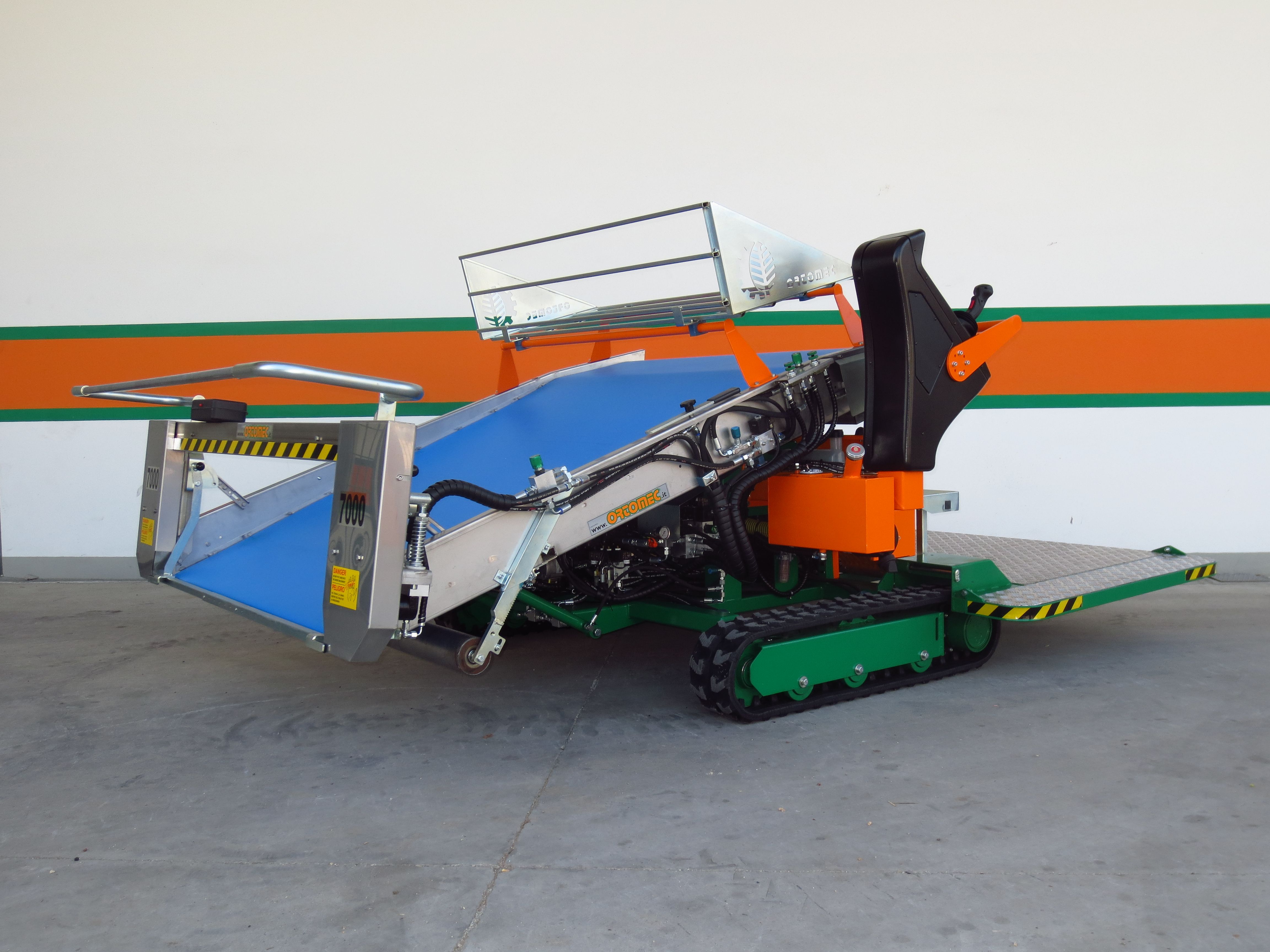 Récolteuse de légumes 7000 foglia - ortomeca srl - largeur de tête de récolte 130 à 180 cm - moteur 25 hp_2