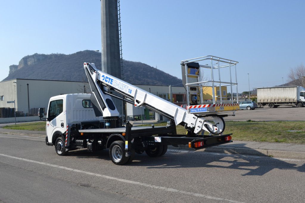 B-lift 18 Camion nacelle - CTE - 18m - Bras télescopique à 3 éléments et rotation tourelle 540°_2