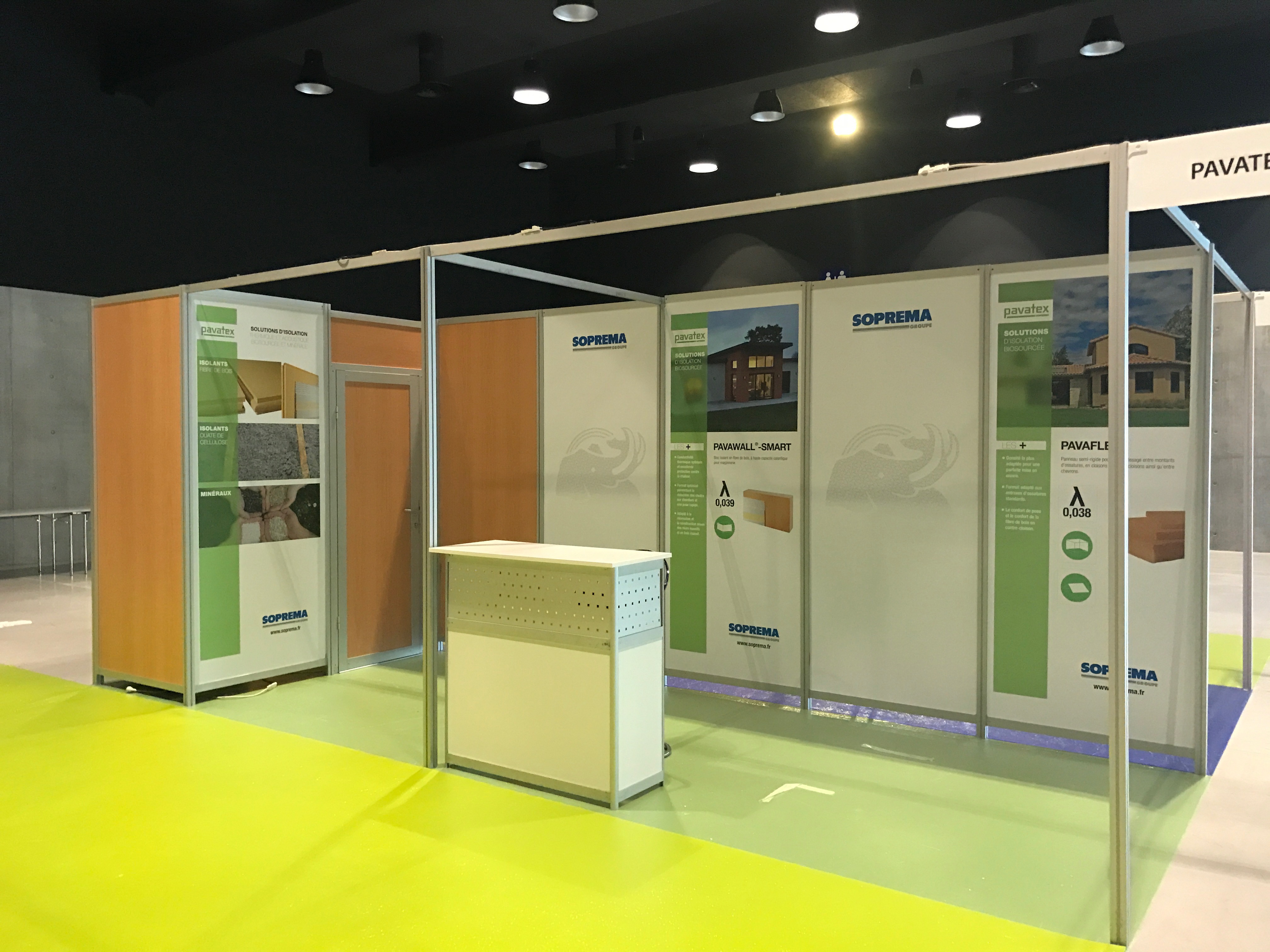 Solution d'habillage pour stand modulaire en PVC