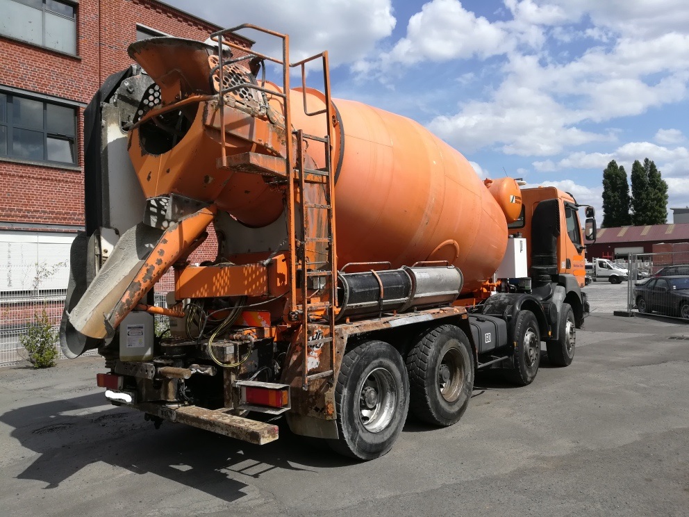 Camion Renault Kerax 420 DCI malaxeur d'occasion