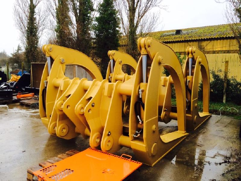 Équipement pinces à grumes - Brault Matériel - acier haute résistance pour gros troncs - adapté à l'Afrique_2