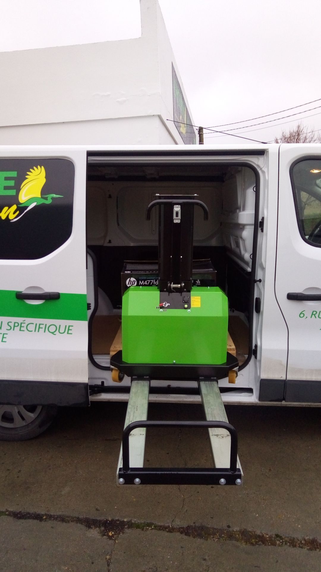 Transpalette embarqué motorisé - 600 kg - Pour véhicules utilitaires légers - Hauteur 700 mm_2