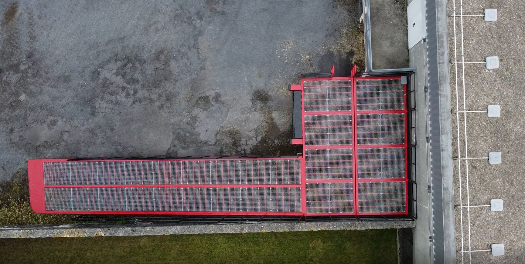 Rampe fixe avec hauteur de quai ajustable - Capacité 6 à 30T - Plateforme AZ Ramp sur-mesure et conforme aux normes CE_2
