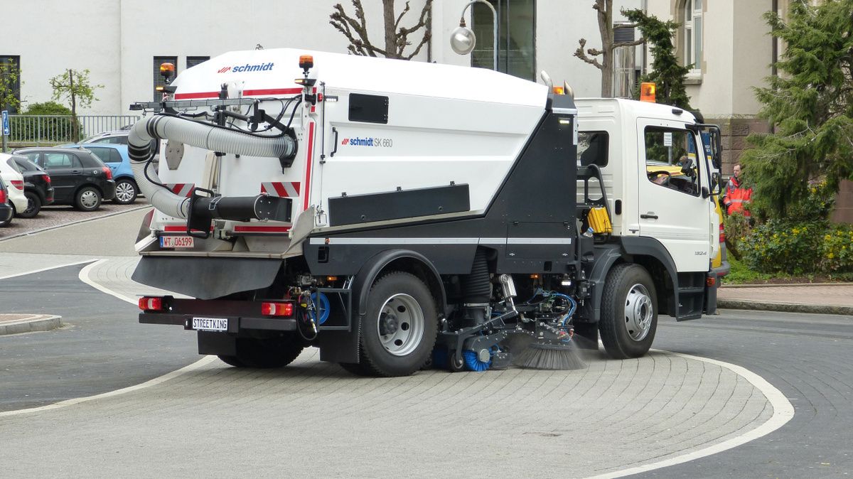 Street king 660 - balayeuse aspiratrice sur châssis - aebi schmidt - 7 m3_2