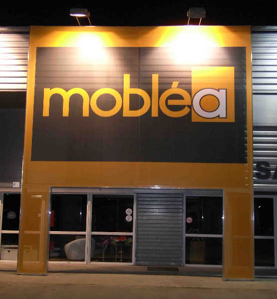 Enseigne toile tendue sur mesure: imprimez votre visuel de communication dans le respect de votre charte graphique - OUEST ENSEIGNES_2