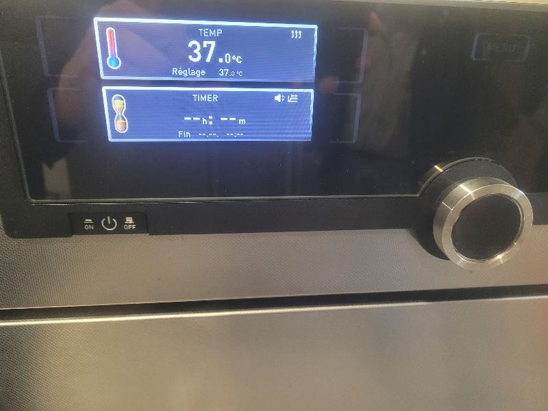 Etuve / incubateur réfrigéré à élément Peltier MEMMERT IPP 260 / 70 ° C_2