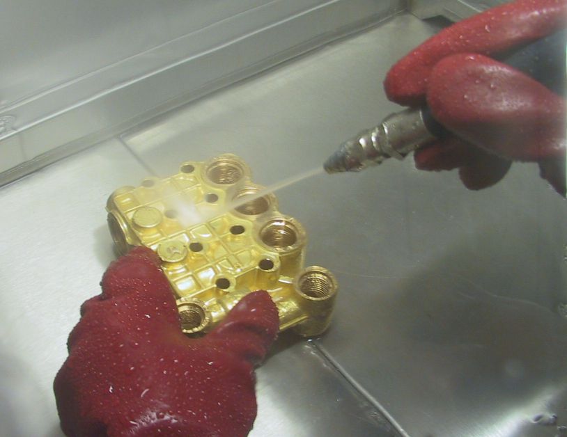 Fontaine de lavage fermée avec gants - capacité lavage : 700x660x560 mm_2