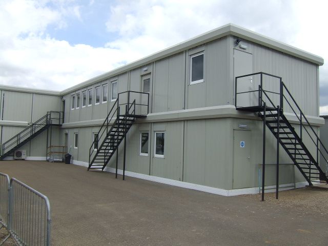 Bungalow de chantier 20' - modulaire, bureau aménagé - ossature et parois en métal isolées - 6.05 x 2.43 x 2.59 m_2