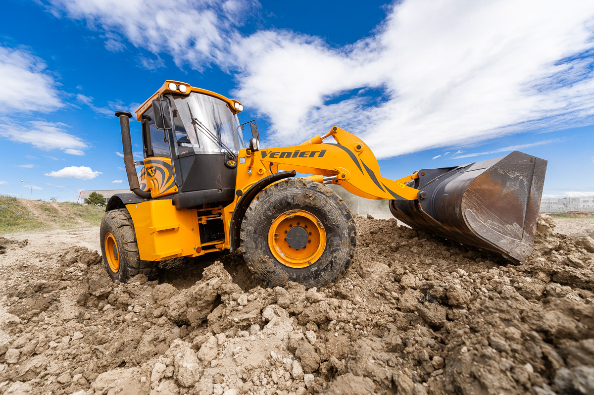 Chargeuse 13,4t Venieri 13.63B - Capacité du godet 2,7 à 3,5 m3 - Moteur Deutz 184 CV_2