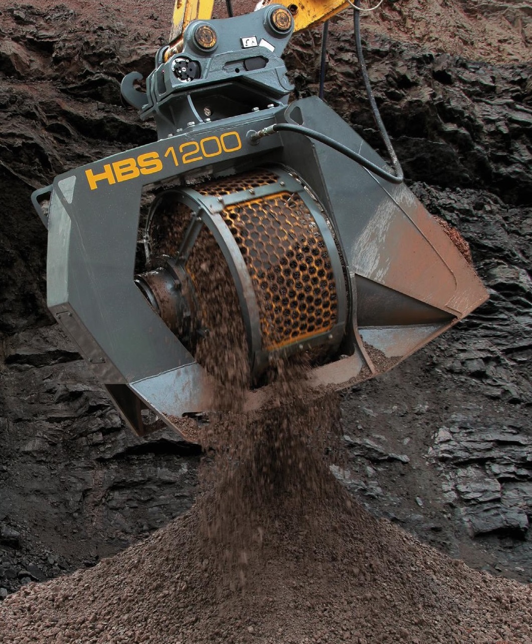 Godet cribleur hartl hbs pelle de 13-35 tonnes_0