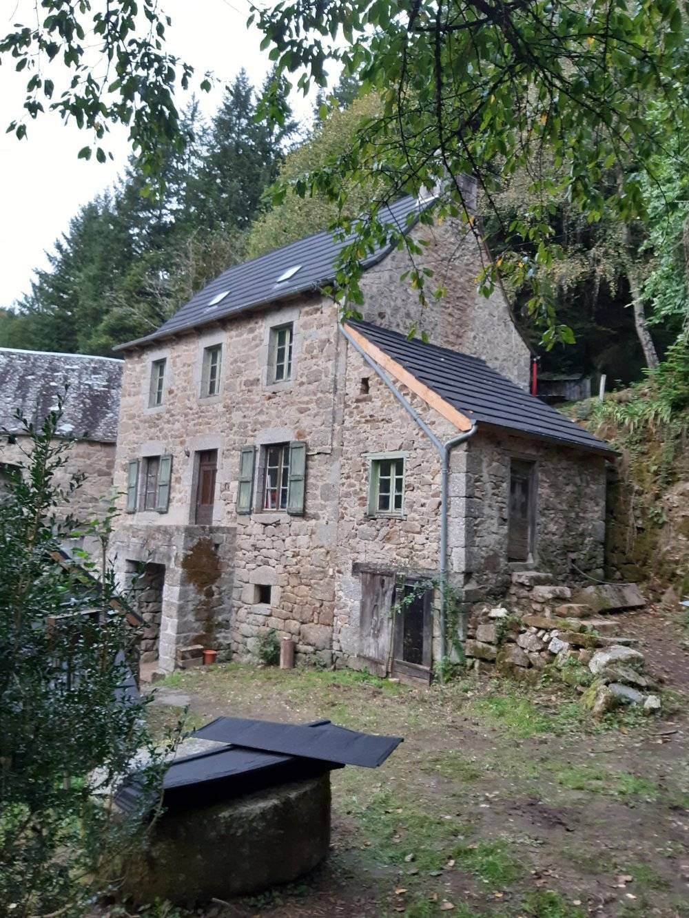 Tuiles métalliques résistant aux climats extrêmes - GERARD® ALPINE - aspect ardoise et lauze_2