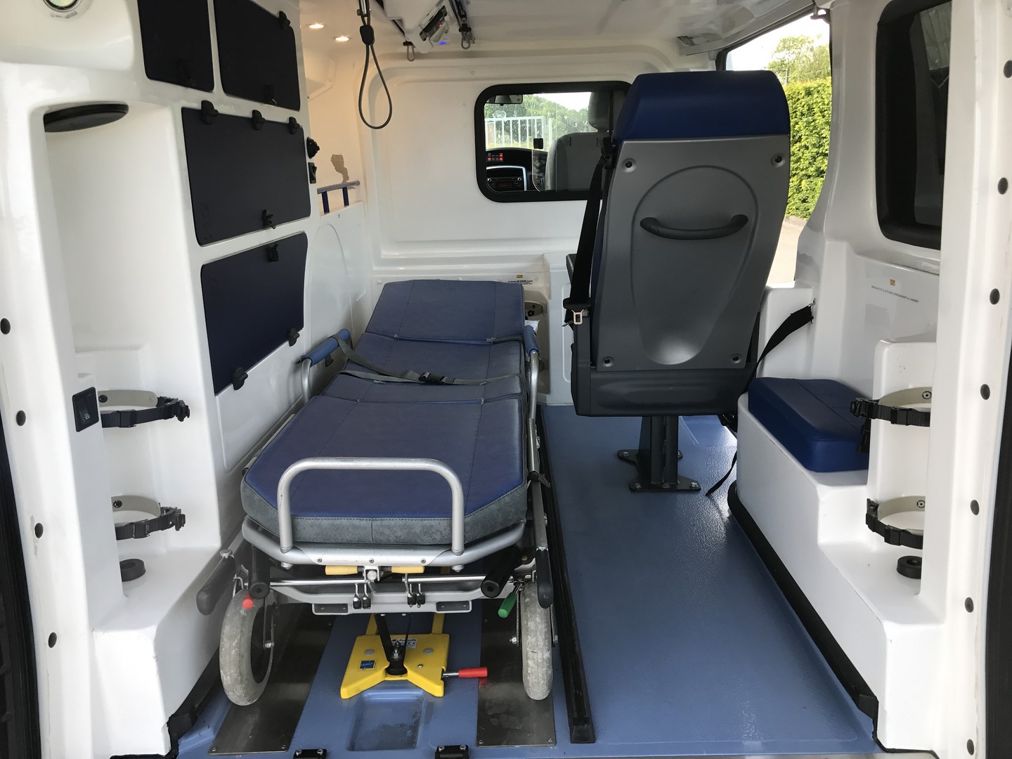 Véhicule d'urgence Opel Vivaro L1H1 type A1