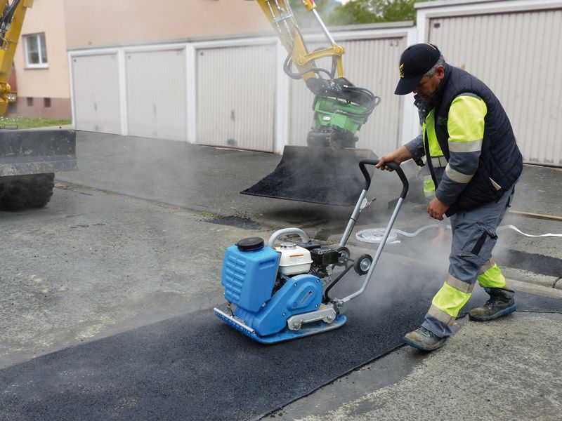 CF 2 A - Plaque vibrante Weber Maschinentechnik - force centrifuge 15 kN - 82 kg - moteur Honda GX160_2