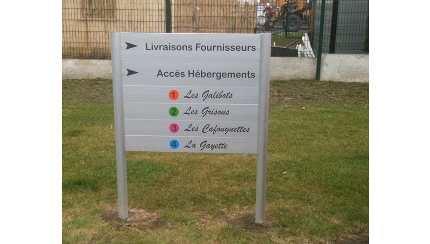 Panneau directionnel - Signalétique de haute qualité personnalisée pour villes, lieux publics et événements_2
